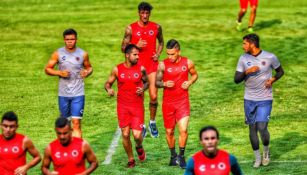 Jugadores de Veracruz trotan en una práctica