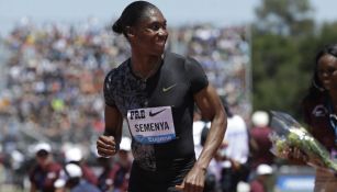 Caster Semenya en acción en la pista