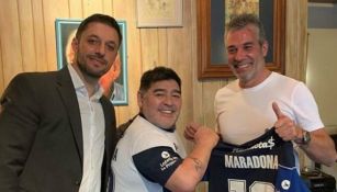 Diego Maradona en su presentación con Gimnasia y Esgrima