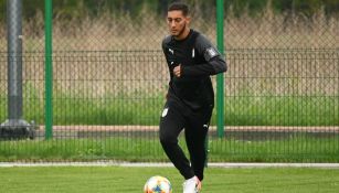 Sebastián Cáceres durante un entrenamiento con Uruguay