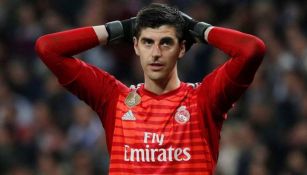 Courtois lamenta una jugada en un duelo del Real Madrid