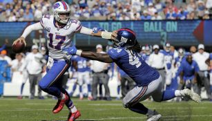  Josh Allen en acción en el Bills vs Giants