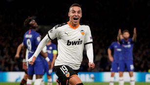 Rodrigo festeja su gol contra Chelsea