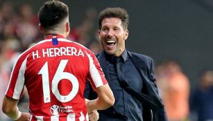 Simeone felicitó a Herrera tras su gol que representó el 2-2