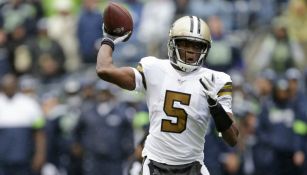 Teddy Bridgewater durante el partido ante Seattle