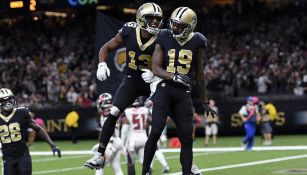 Jugadores de los Saints celebran triunfo contra Tampa Bay