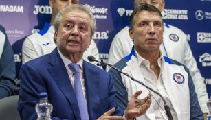 Víctor Garcés durante la presentación de Robert Siboldi