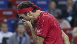 Federer, durante el partido contra Alexander Zverev