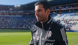 Jaime Lozano camina en el Estadio Hidalgo
