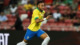 Neymar, en un juego con la selección de Brasil
