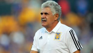 Tuca Ferretti durante un partido de Tigres