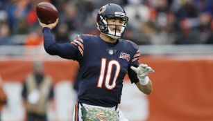 Trubisky durante un partido de los Bears