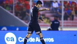 Raúl Jiménez celebrando su anotación ante Panamá