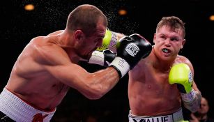 Sergey Kovalev en la pelea contra Canelo Álvarez