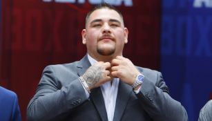 Andy Ruiz en una conferencia en TV Azteca