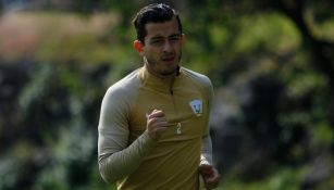 Alan Mozo en un entrenamiento con Pumas