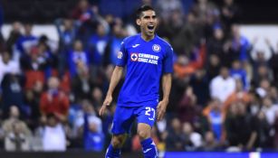 José Madueña en el partido entre Cruz Azul y León