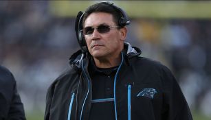 Ron Rivera, durante un partido de los Panthers