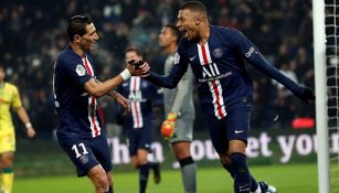 Mbappé festeja con Di María su gol ante Nantes