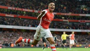 Alexis Sánchez festeja un gol con el Arsenal