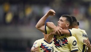 Federico Viñas celebrando una anotación con América