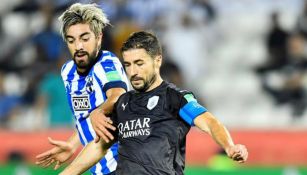 Pizarro pelea por el balón ante el Al-Sadd