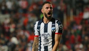 Miguel Layún lanza un grito en un juego de Rayados