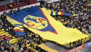 Playera ochentera en el Estadio Azteca