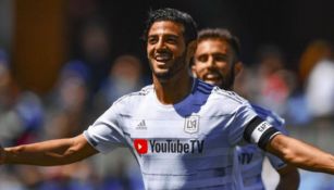 Carlos Vela celebra un gol con LAFC