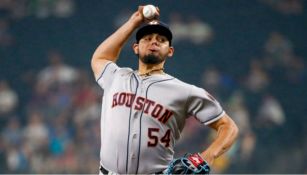 Roberto Osuna en partido con los Astros de Houston