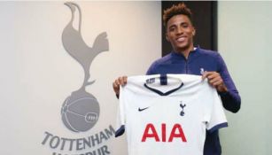 Gedson en su presentación con el Tottenham