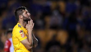 Gignac en un partido con los Tigres