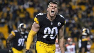 TJ Watt festeja una captura con los Steelers