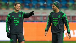 Chicharito Hernández y Carlos Vela con el Tri