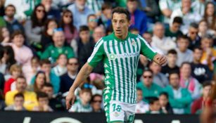 Guardado, en un partido del Betis