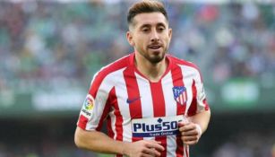 Héctor Herrera durante un duelo con el Atlético de Madrid 