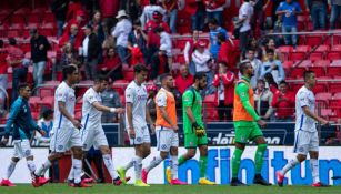 Jugadores de Cruz Azul, en lamento tras empate