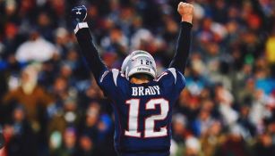 Tom Brady celebra un TD con los Patriots