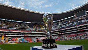 Trofeo de la Liga MX, previo a una Final en el Estadio Azteca