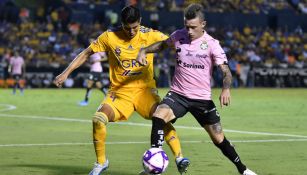 Santos y Tigres en partido