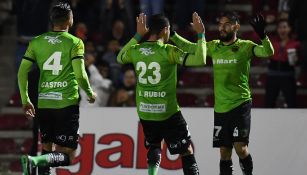 Futbolistas de Juárez, luego de un gol en Cuartos de Final
