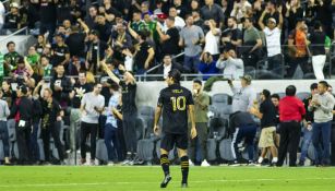 Carlos Vela durante un partido con LAFC