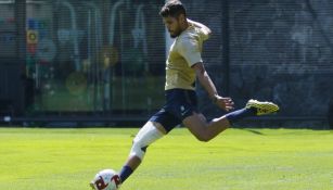 Nicolás Freire, en una práctica de los Pumas