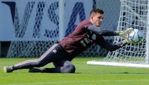 Sebastián Jurado, en un entrenamiento con el Tri 