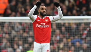 Lacazette en festejo de gol