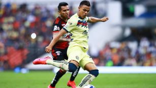 Román Martínez durante un partido con América