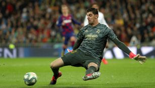 Thibaut Courtois durante un partido con Real Madrid