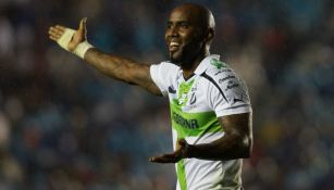 Felipe Baloy jugando con Santos