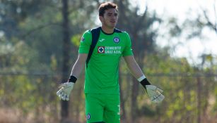 Sebastián Jurado durante un duelo con Cruz Azul 