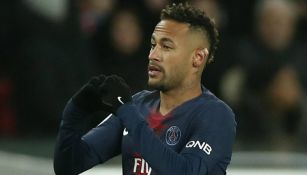 Neymar en partido con PSG